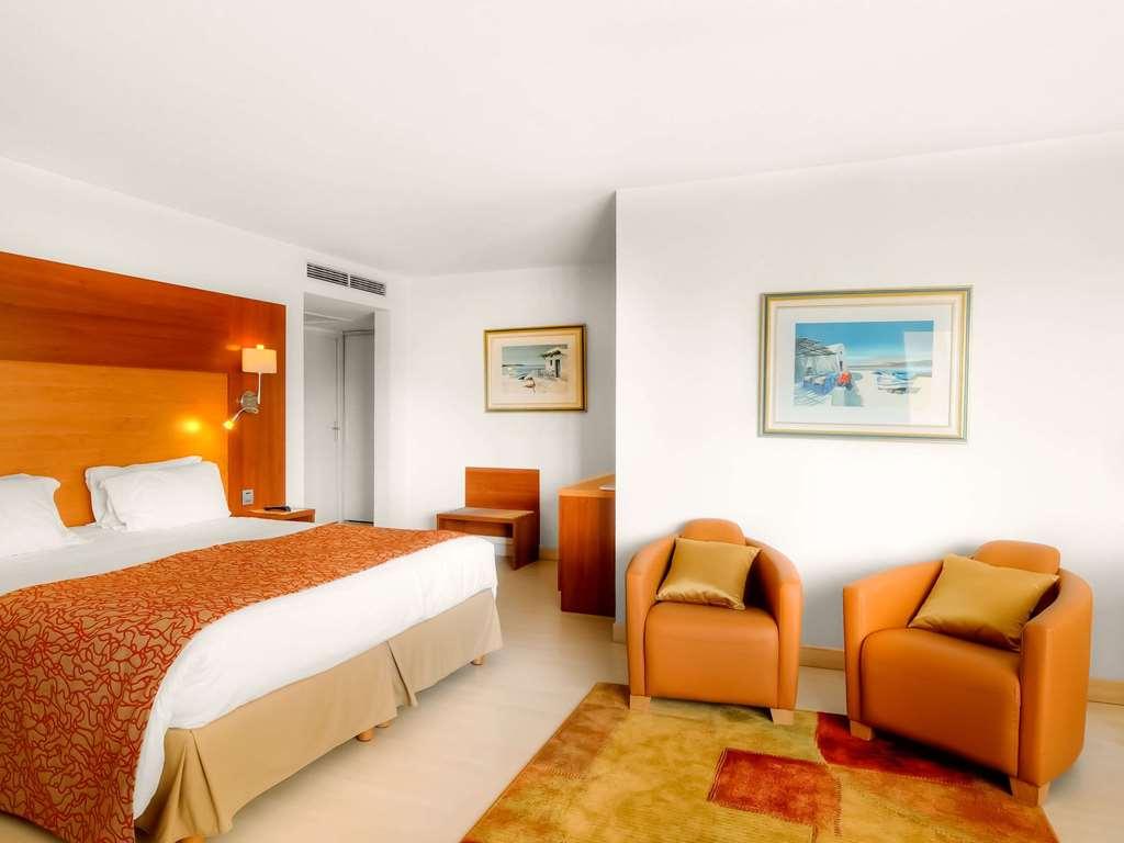 Hotel Continental Saint-Raphaël Zimmer foto